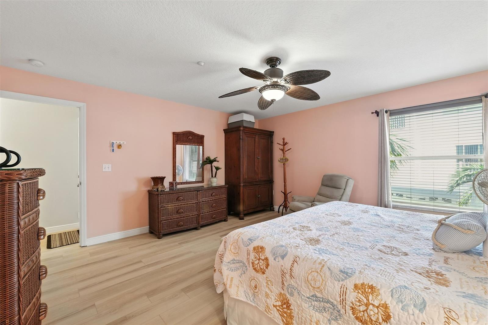 CAPTAINS COVE CONDO - Residential