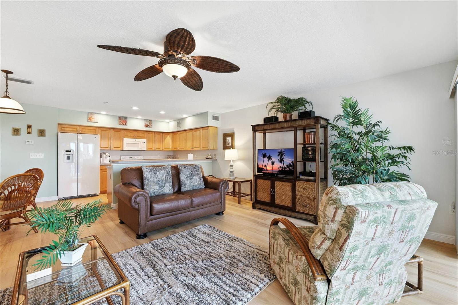 CAPTAINS COVE CONDO - Residential