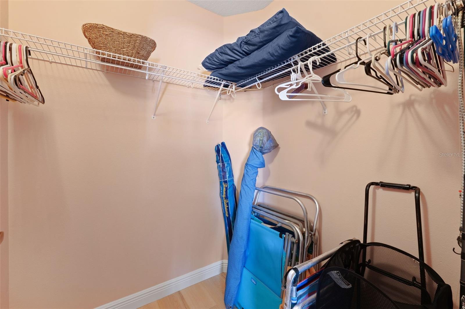 CAPTAINS COVE CONDO - Residential