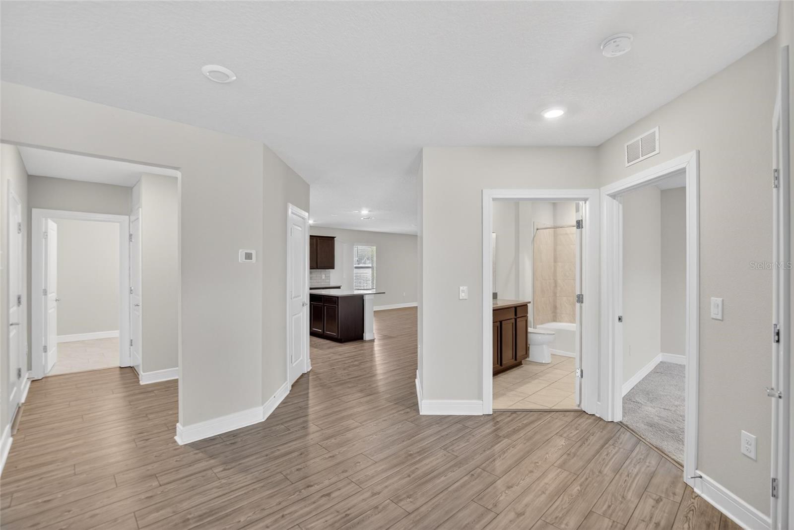 RIVERSTONE PH 1 - Residential