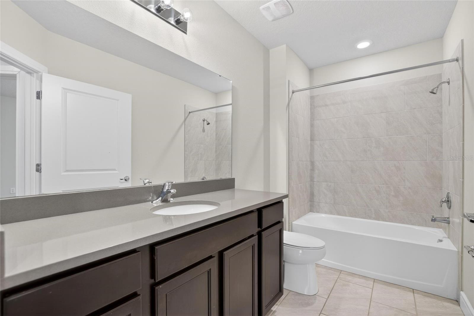 RIVERSTONE PH 1 - Residential