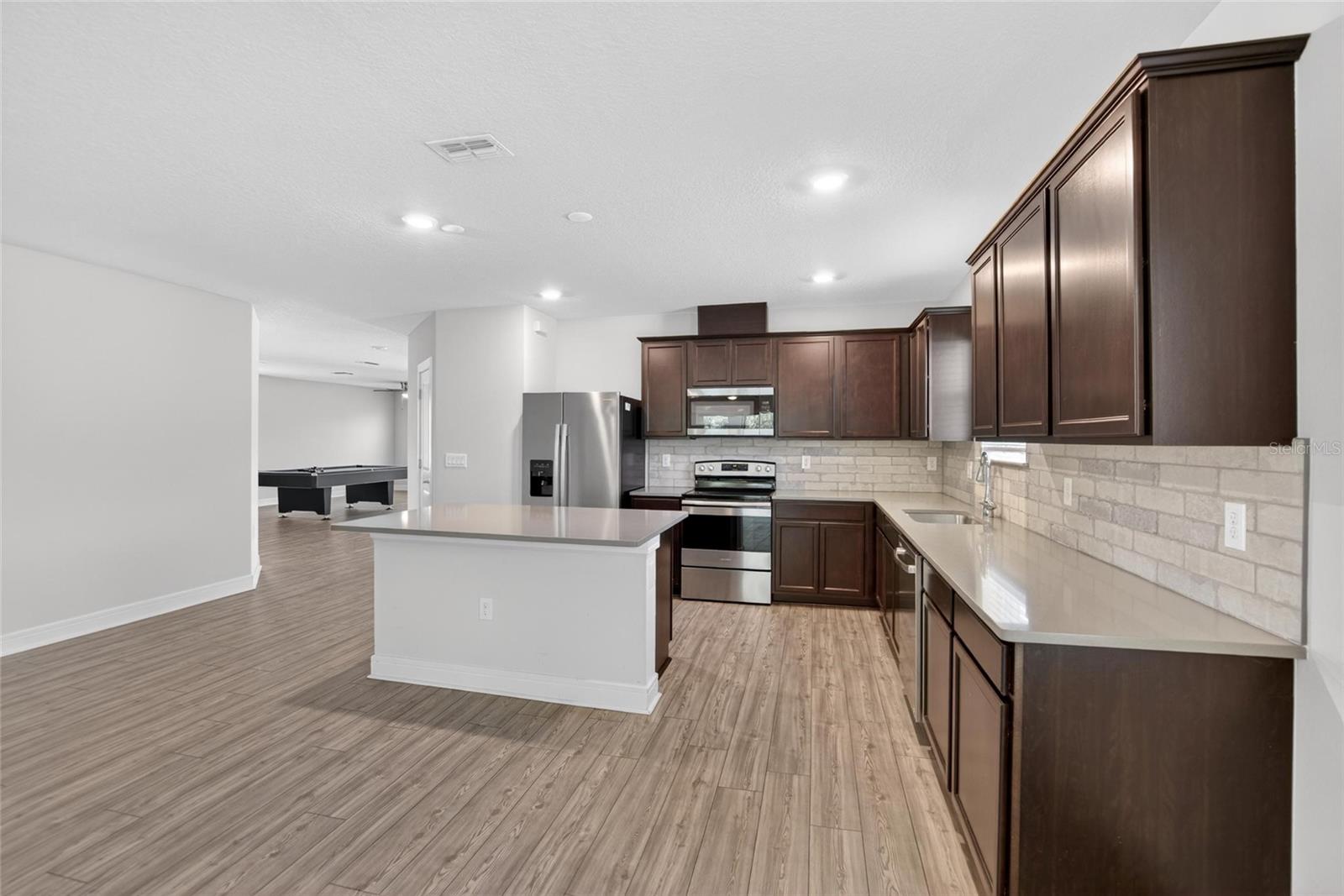 RIVERSTONE PH 1 - Residential