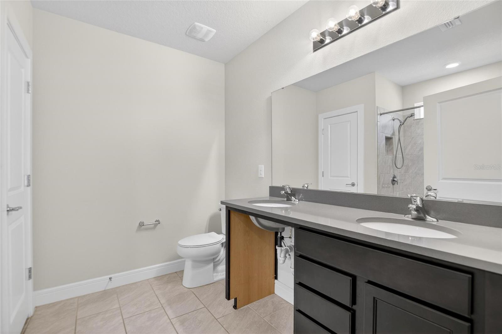 RIVERSTONE PH 1 - Residential