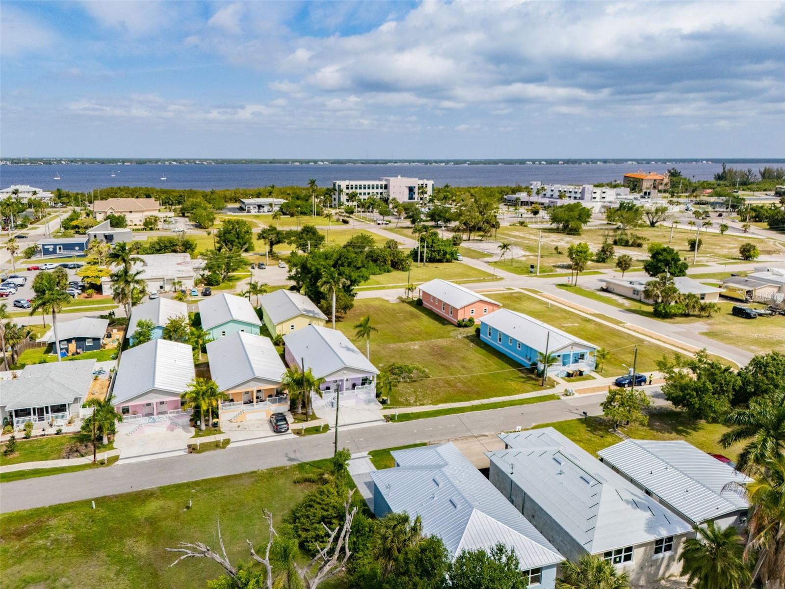PUNTA GORDA - Residential