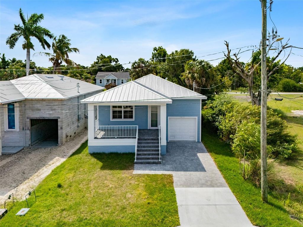 Photo of 627 Fitzhugh Avenue, Punta Gorda, FL 33950 (MLS # C7525237)
