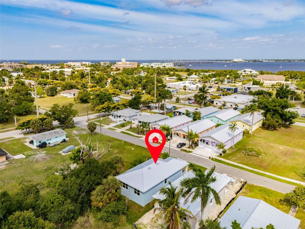 Photo of 627 Fitzhugh Avenue, Punta Gorda, FL 33950 (MLS # C7525237)