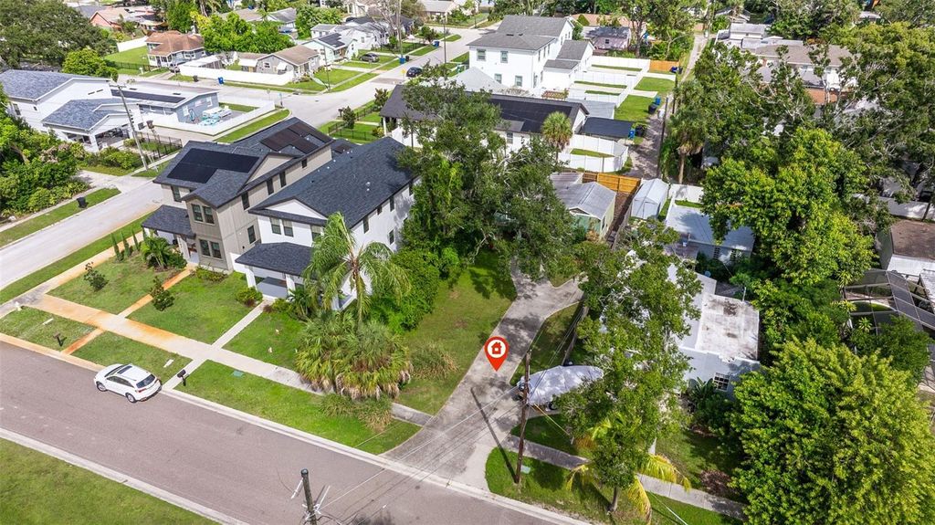 Photo of 2031 44th Avenue N, St Petersburg, FL 33714 (MLS # TB8436821)