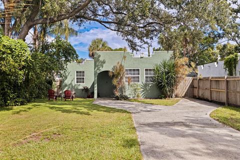 Photo of 2031 44th Avenue N, St Petersburg, FL 33714 (MLS # TB8436821)