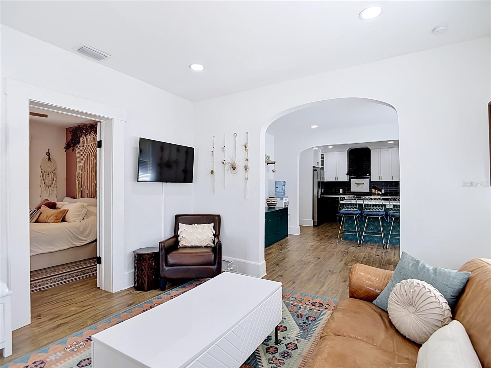 105 W ELM STREET