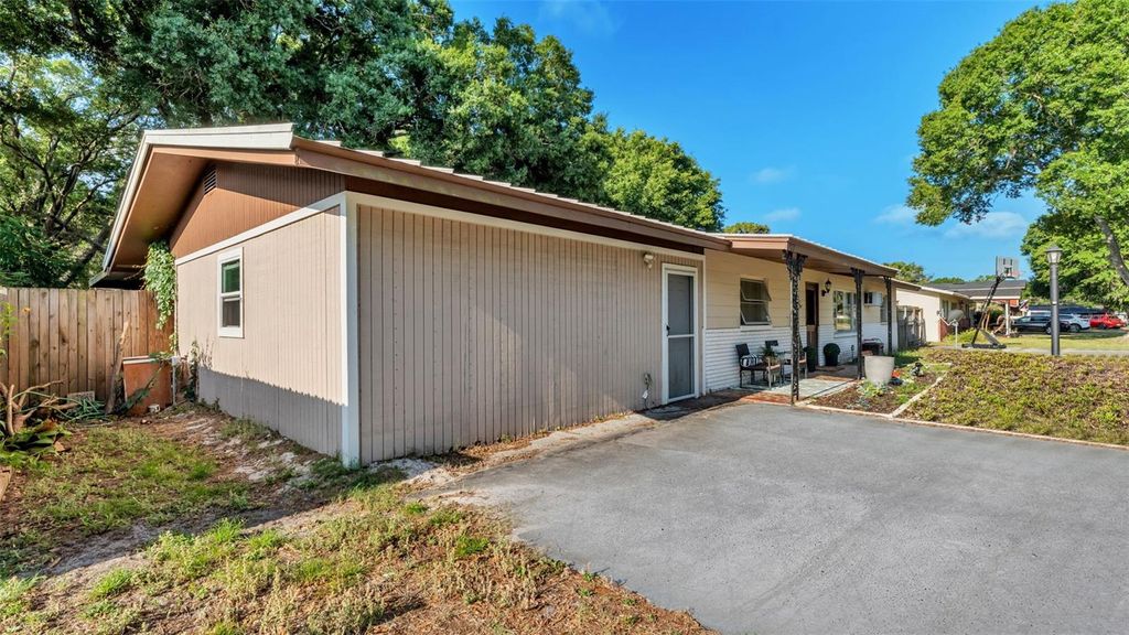 Photo of 222 Stanley Avenue, Lakeland, FL 33809 (MLS # L4961407)