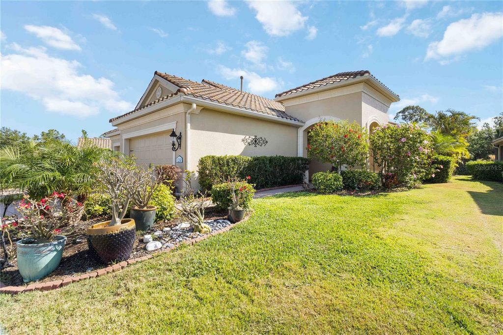 Photo of 1230 Collier Place, Venice, FL 34293 (MLS # C7508261)
