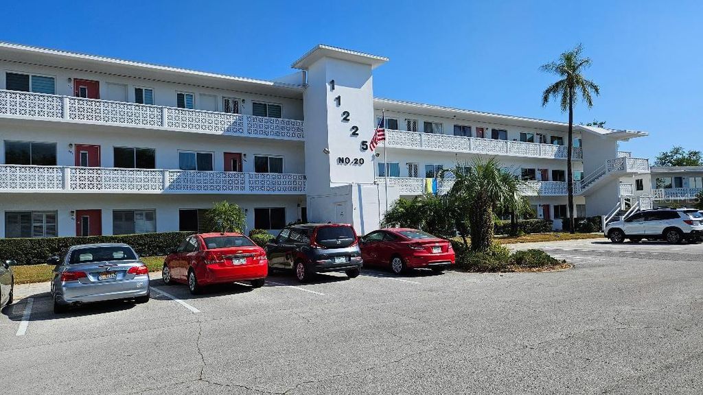 Photo of 11225 82nd Avenue N #309, Seminole, FL 33772 (MLS # TB8487838)