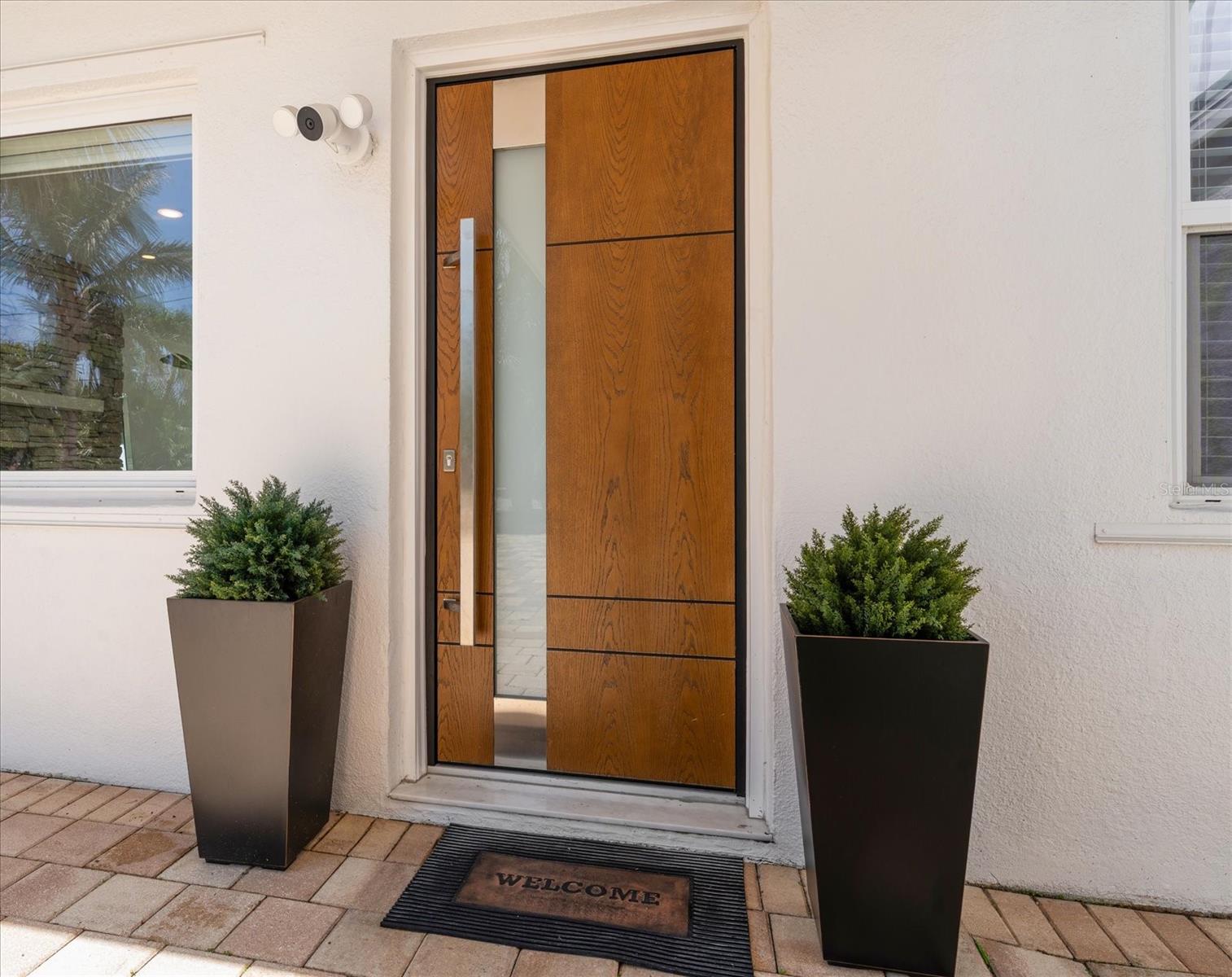 1854 VENETIAN POINT DRIVE