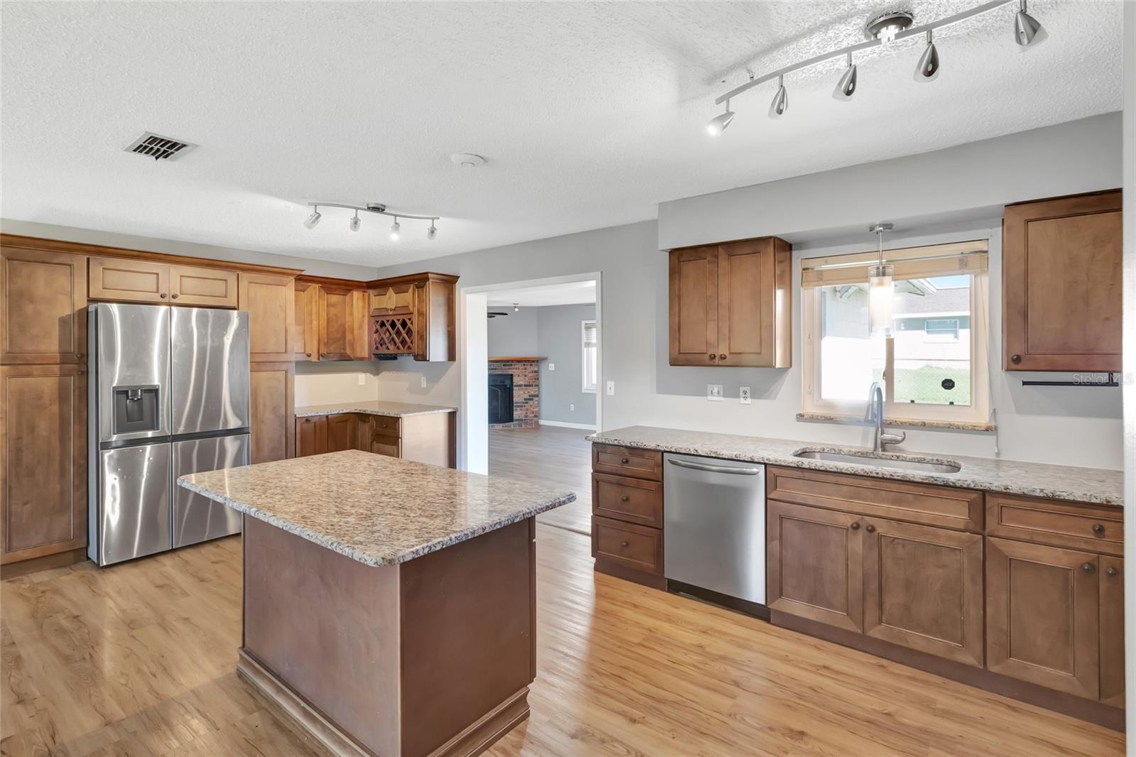 FLORIDA HEIGHTS - Residential Lease