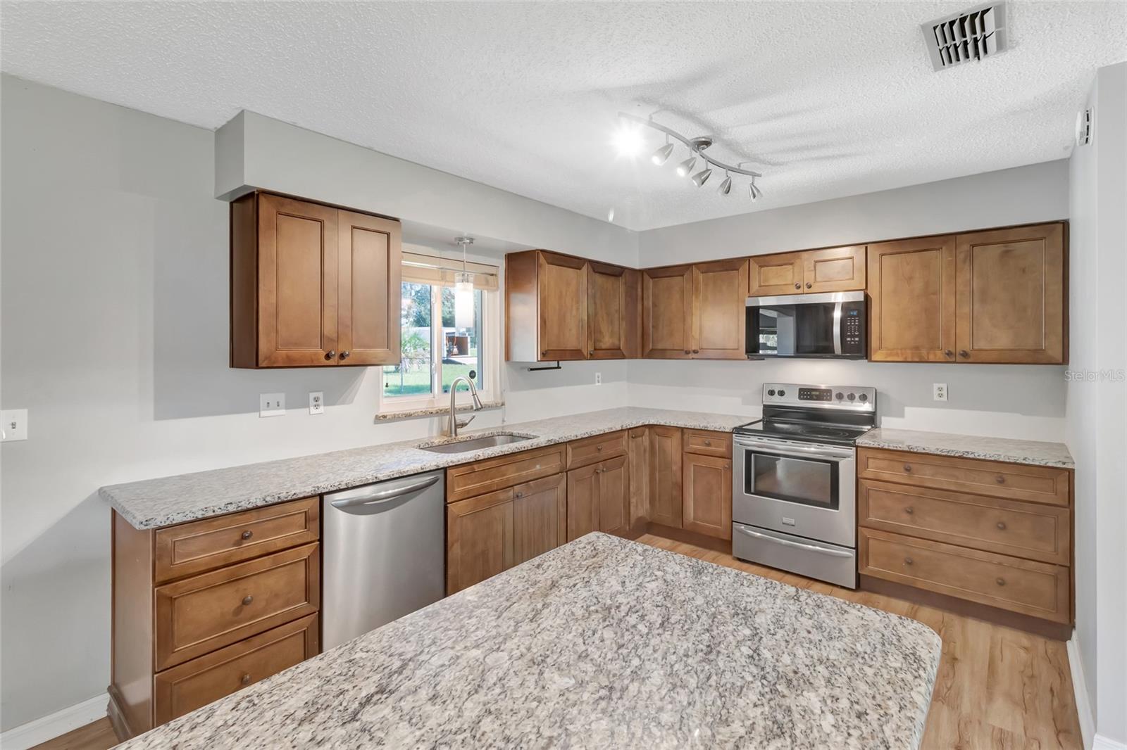 FLORIDA HEIGHTS - Residential Lease