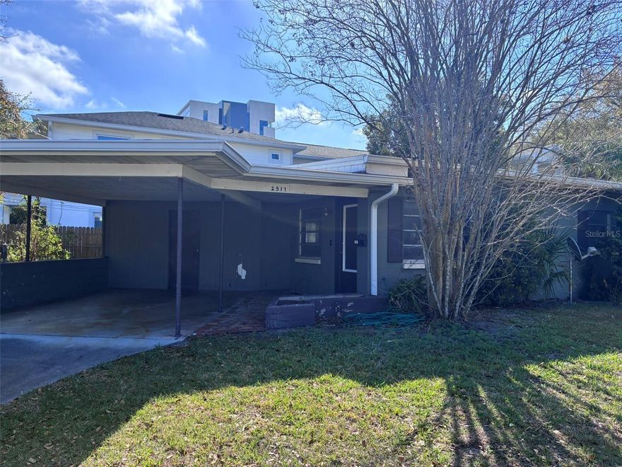 Move in Ready 2 Bedroom 1 Bath 1/2 duplex in the heart in College Park. This spacious unit features a large eat in kitchen, a spacious living room, a beautiful Mid-Century green bathroom and two large bedrooms.  The unit is within walking distance to Advent Health, restaurants and shopping.  Located within 2 blocks of I-4 it is conveniently located to all of Orlando.