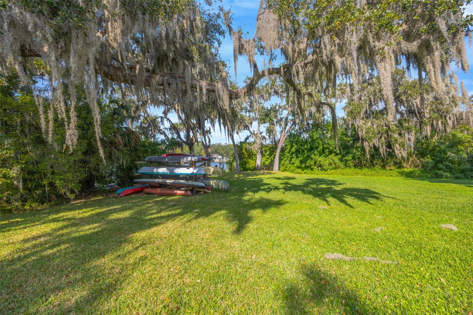 RIVER OAKS CONDO I - Residential