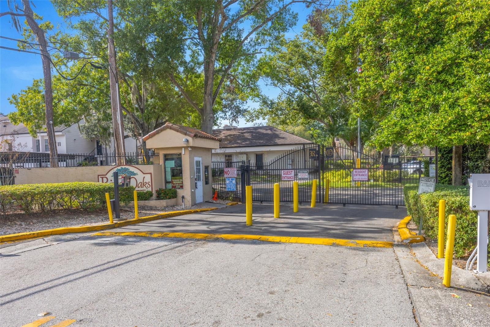 RIVER OAKS CONDO I - Residential