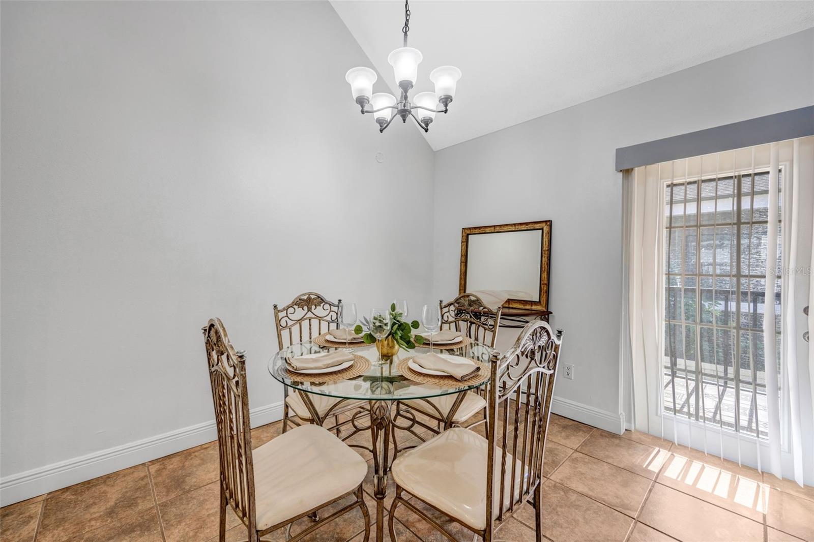 RIVER OAKS CONDO I - Residential