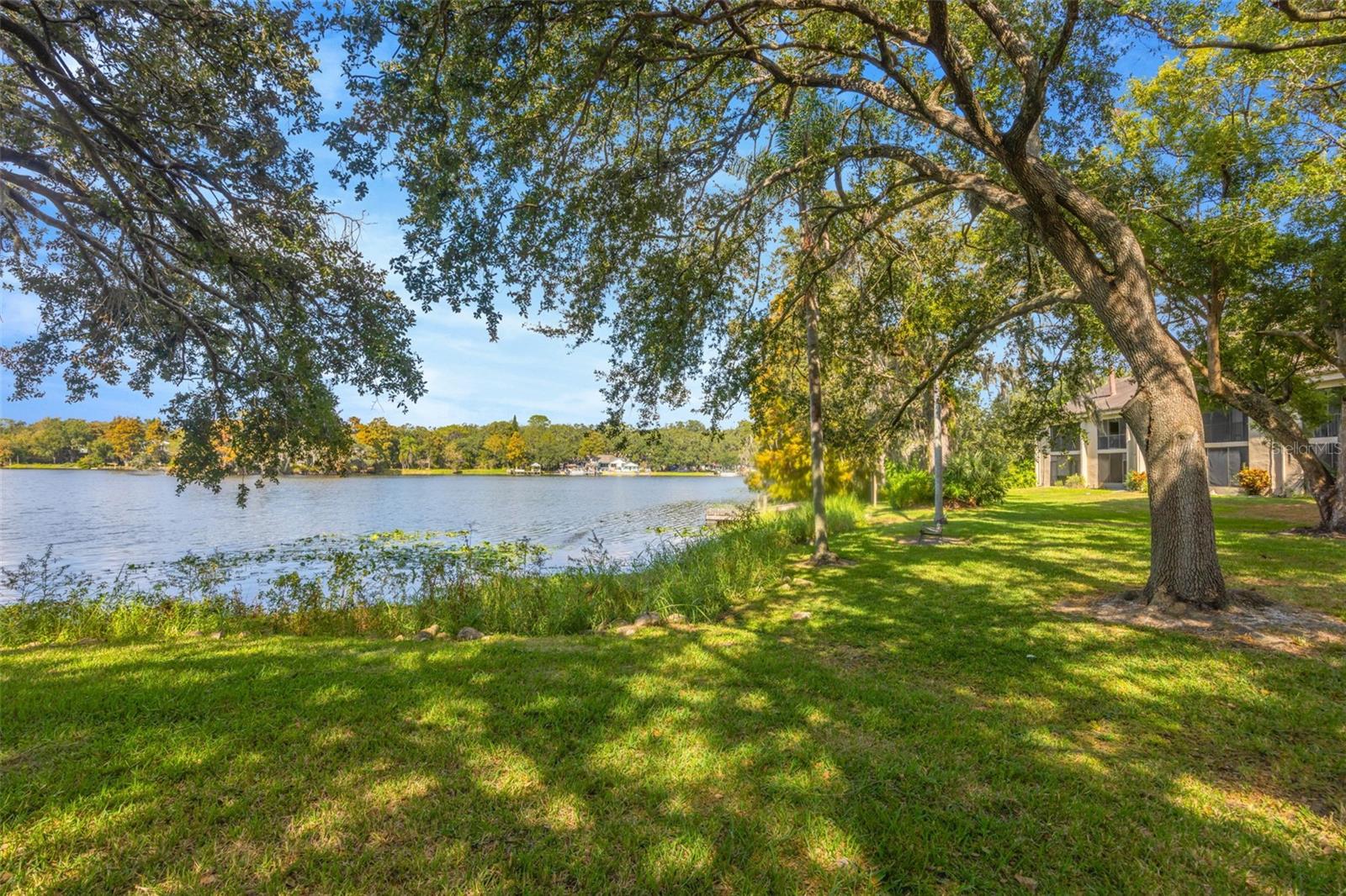 RIVER OAKS CONDO I - Residential