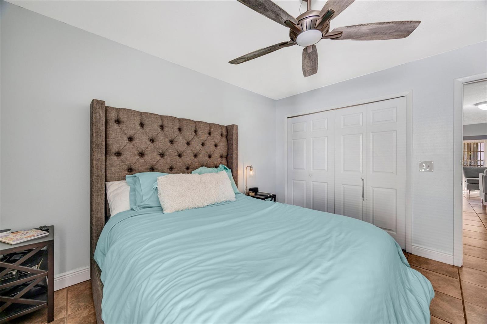 RIVER OAKS CONDO I - Residential