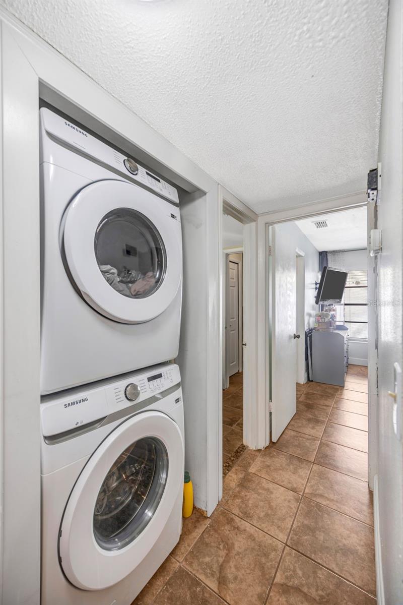 RIVER OAKS CONDO I - Residential