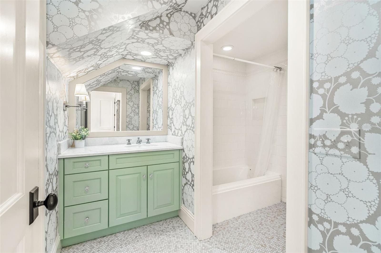 CLOISTER GROVE SUB - Residential