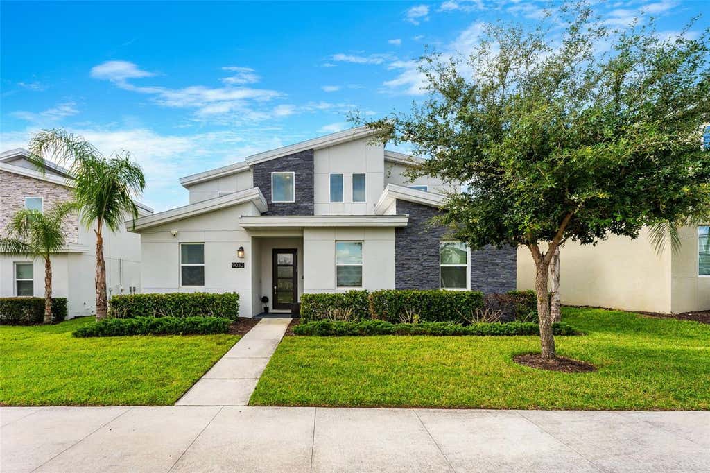 Photo of 9032 Sommerset Hills Drive, Davenport, FL 33896 (MLS # O6436920)