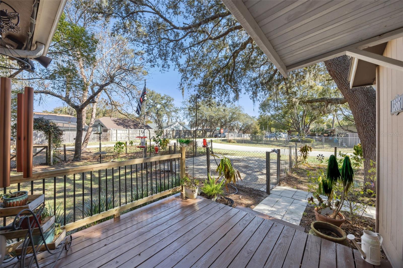 OAK PARK MANOR - Residential