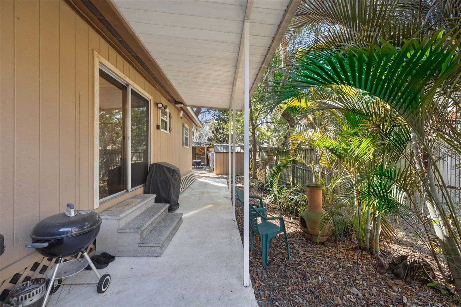 OAK PARK MANOR - Residential