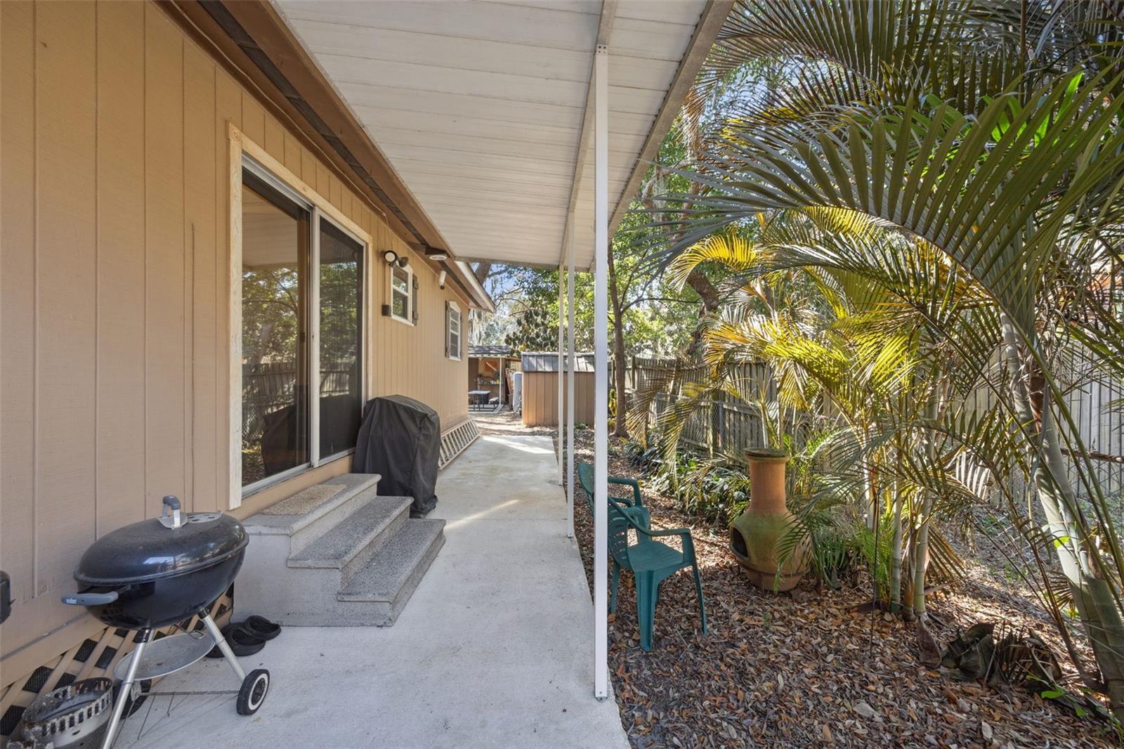 OAK PARK MANOR - Residential