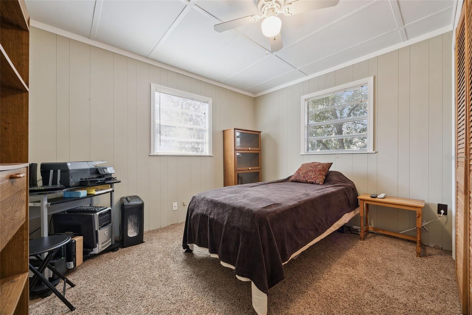 OAK PARK MANOR - Residential