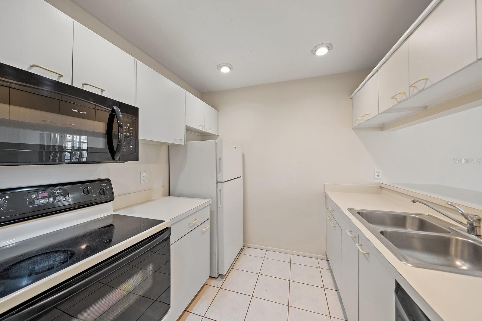 MIRROR LAKE SEC 3 - Residential