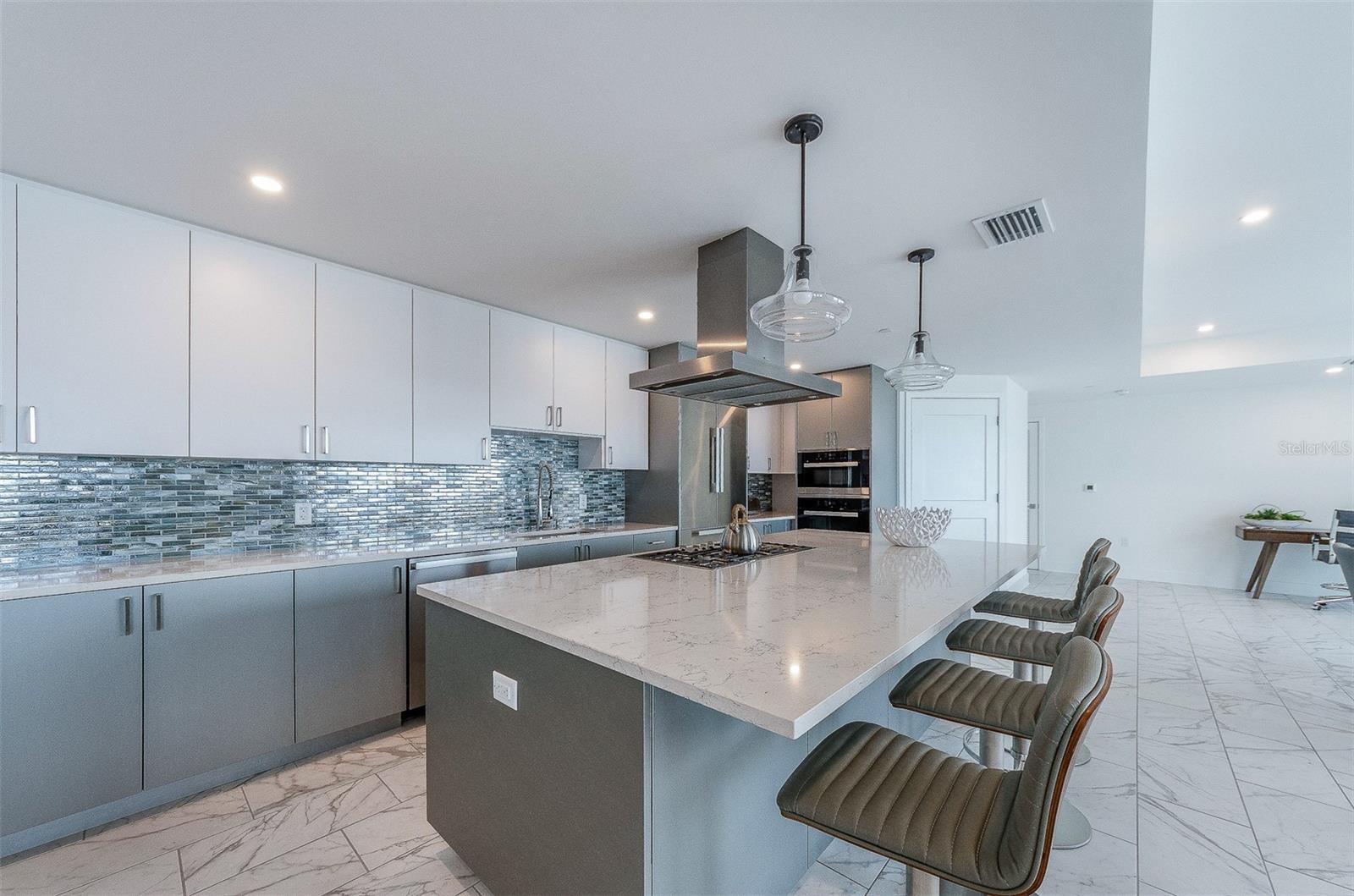 PURA VIDA RESIDENCES CONDO - Residential Lease