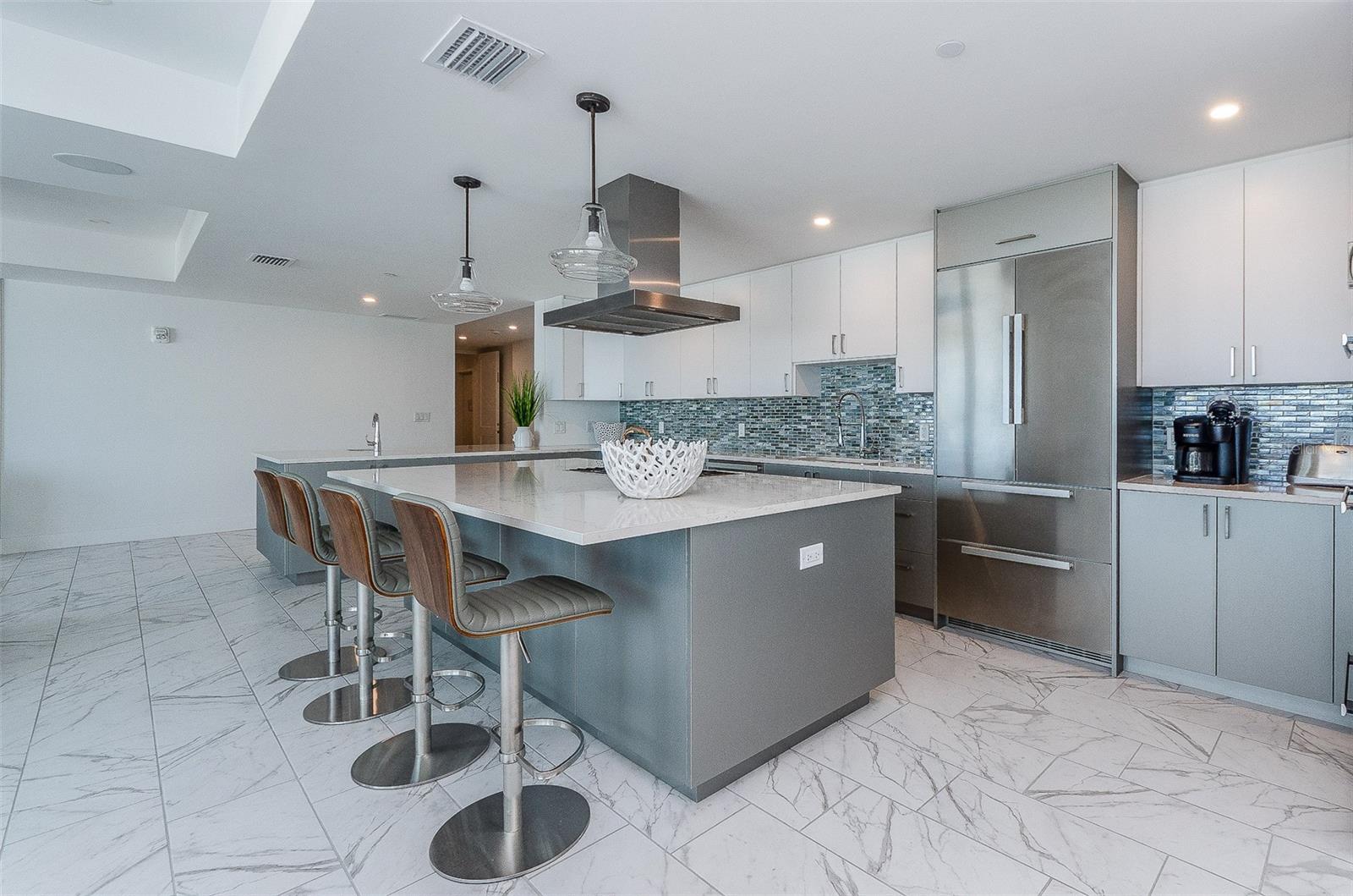 PURA VIDA RESIDENCES CONDO - Residential Lease