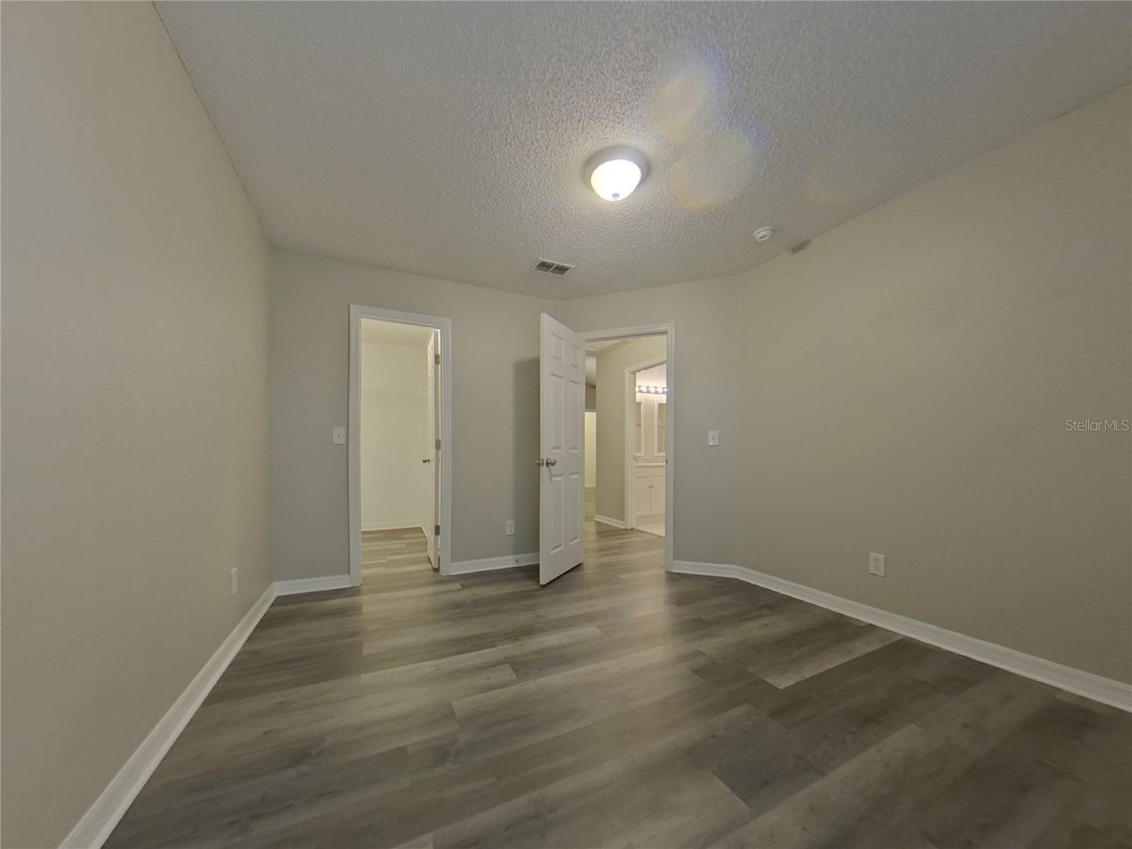 CROSS CREEK PH 02 - Residential Lease