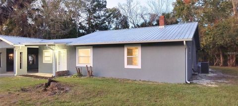 Photo of 1412 Laurel Street, Palatka, FL 32177 (MLS # O6351105)