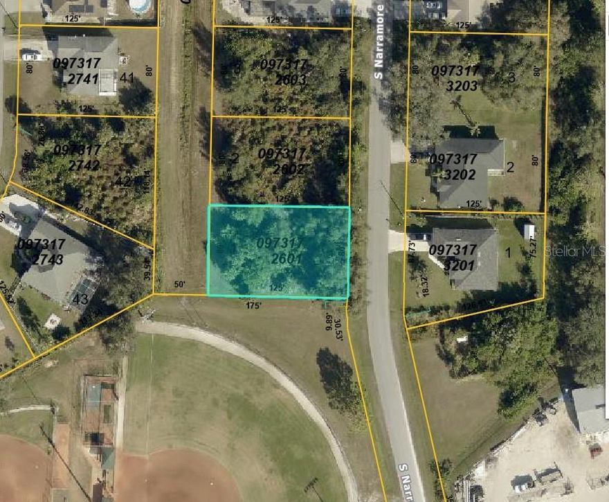 Greenway lot near schools.  Pair with the lot next door for approximately 1/2 Acre.  All my lots have been checked for scrub jay, gopher tortoises and trash.  Builders/Home buyers/ Investors - New construction all over.   Seller has multiple lots.  - Buyer to verify any utility easements.and/or building restrictions(if any) and specifications with the city or county.  Lot pkgs available for 2-60 lots.