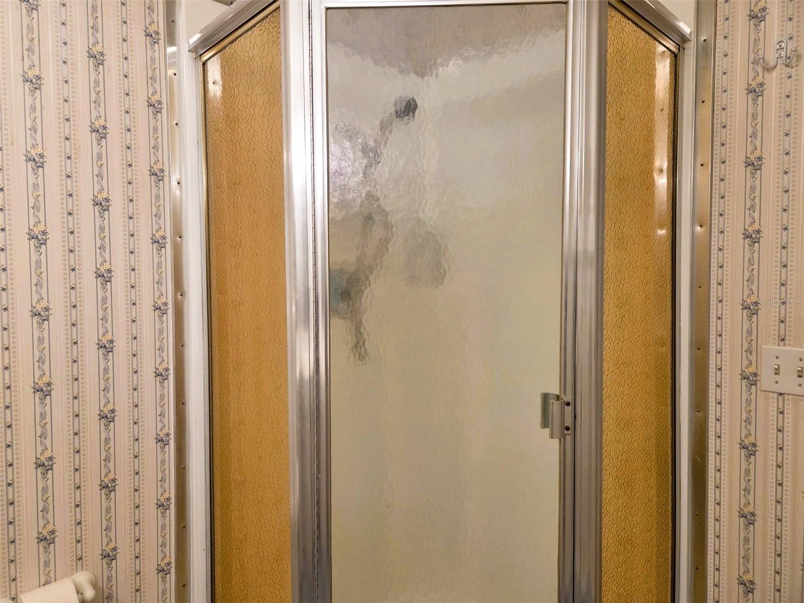 OAKWOOD MANOR - Residential