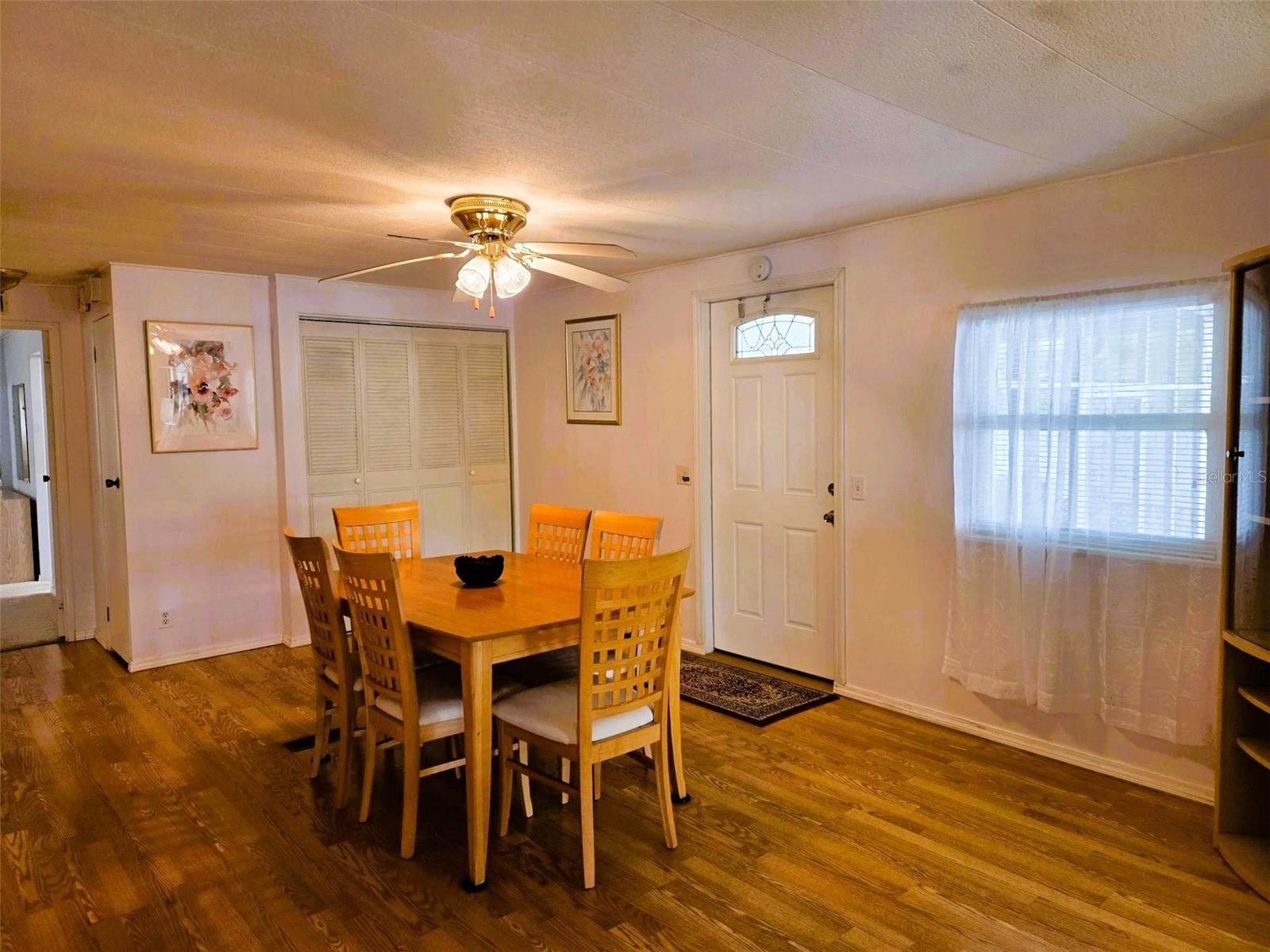 OAKWOOD MANOR - Residential