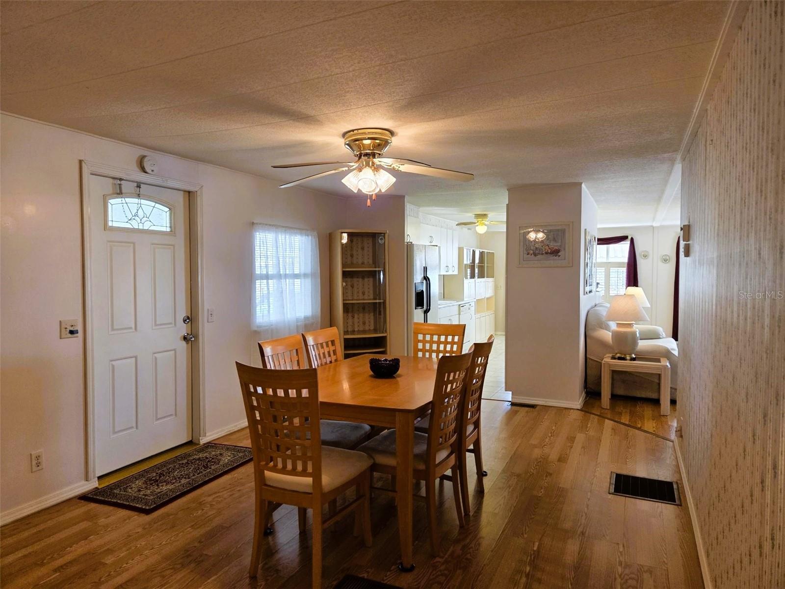 OAKWOOD MANOR - Residential