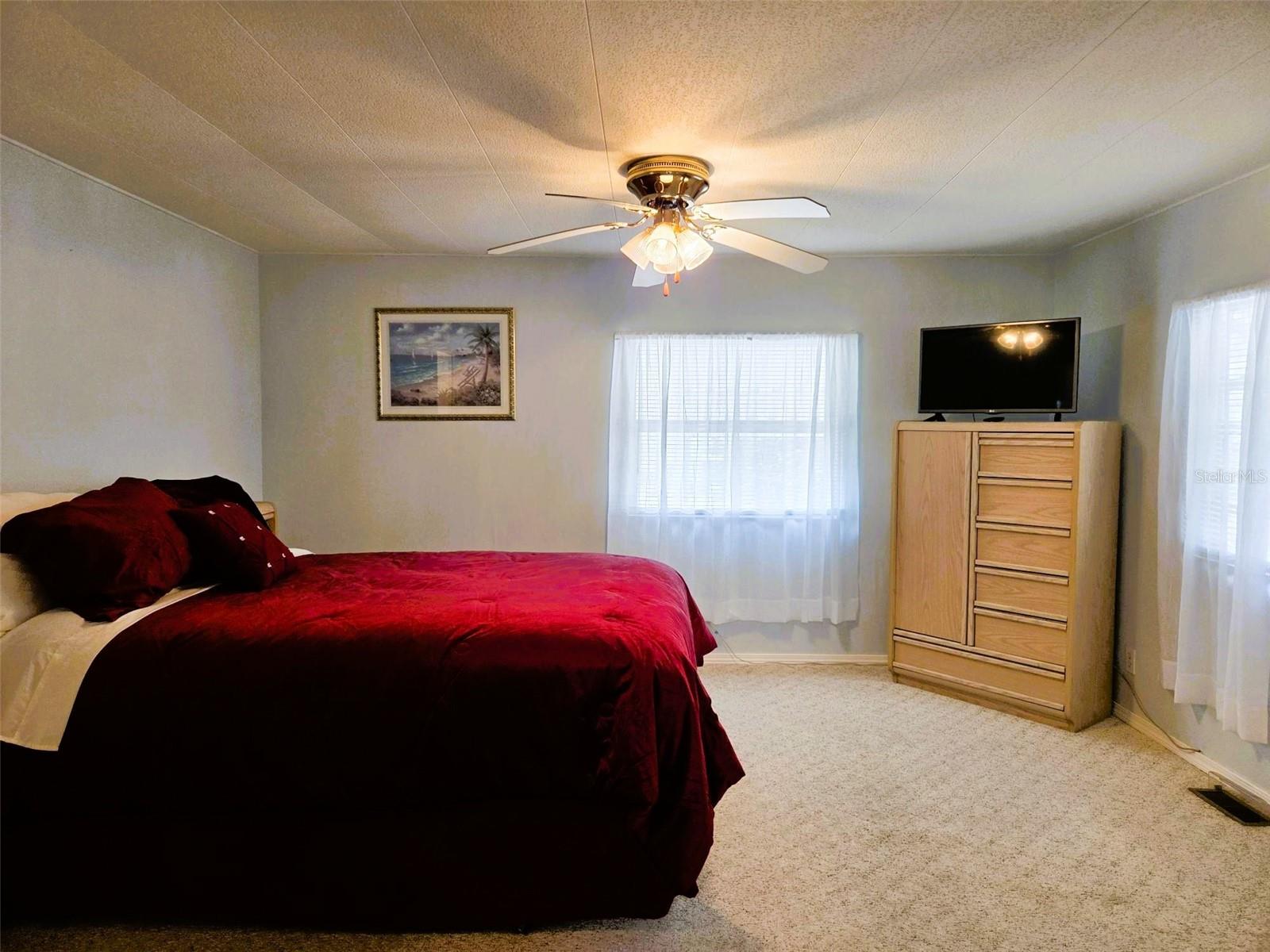 OAKWOOD MANOR - Residential