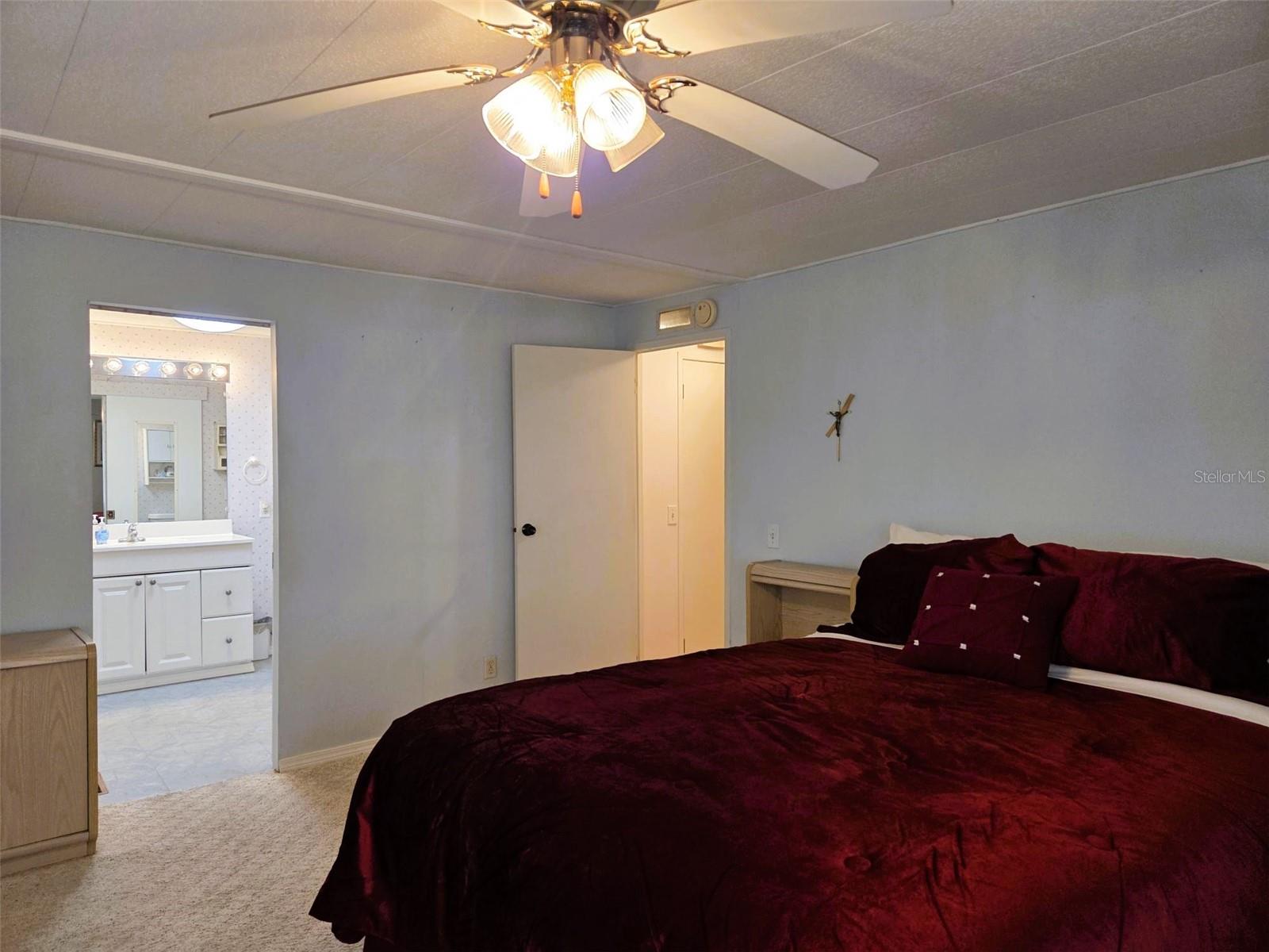 OAKWOOD MANOR - Residential