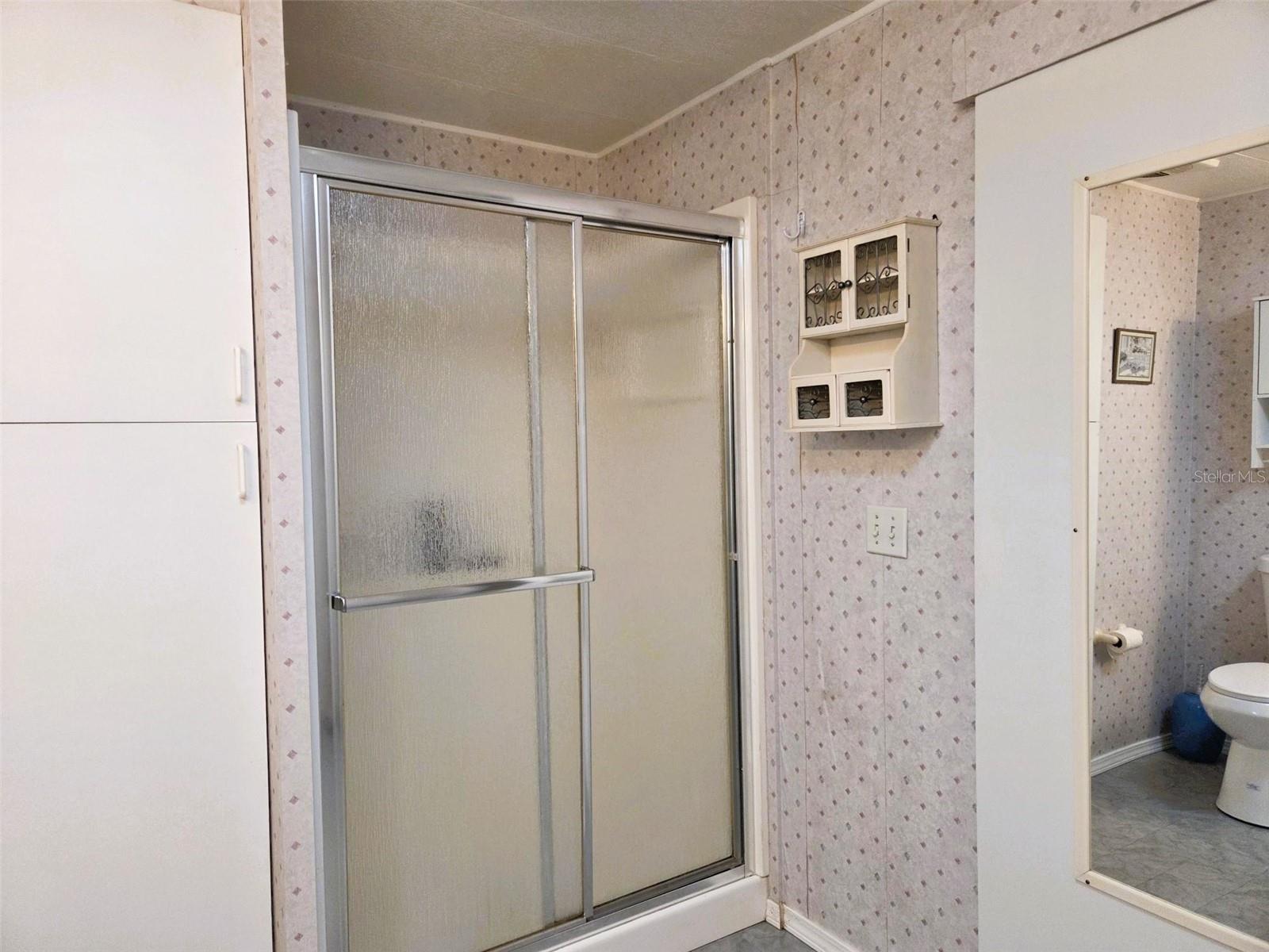 OAKWOOD MANOR - Residential