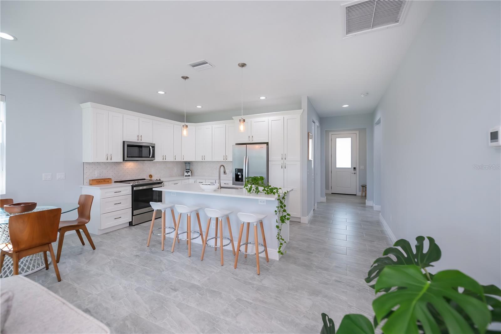 VENICE EDGEWOOD SEC OF - Residential