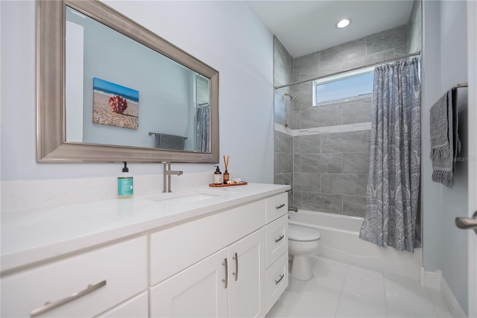 VENICE EDGEWOOD SEC OF - Residential