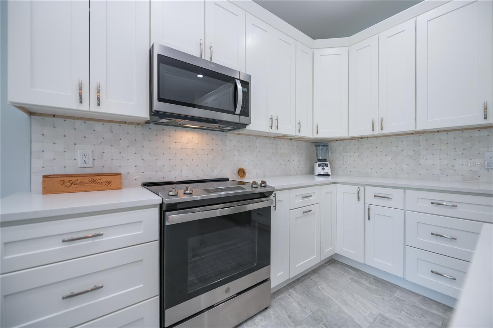 VENICE EDGEWOOD SEC OF - Residential