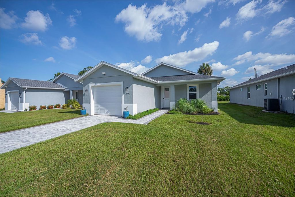 Photo of 809 Groveland Avenue, Venice, FL 34285 (MLS # N6139883)