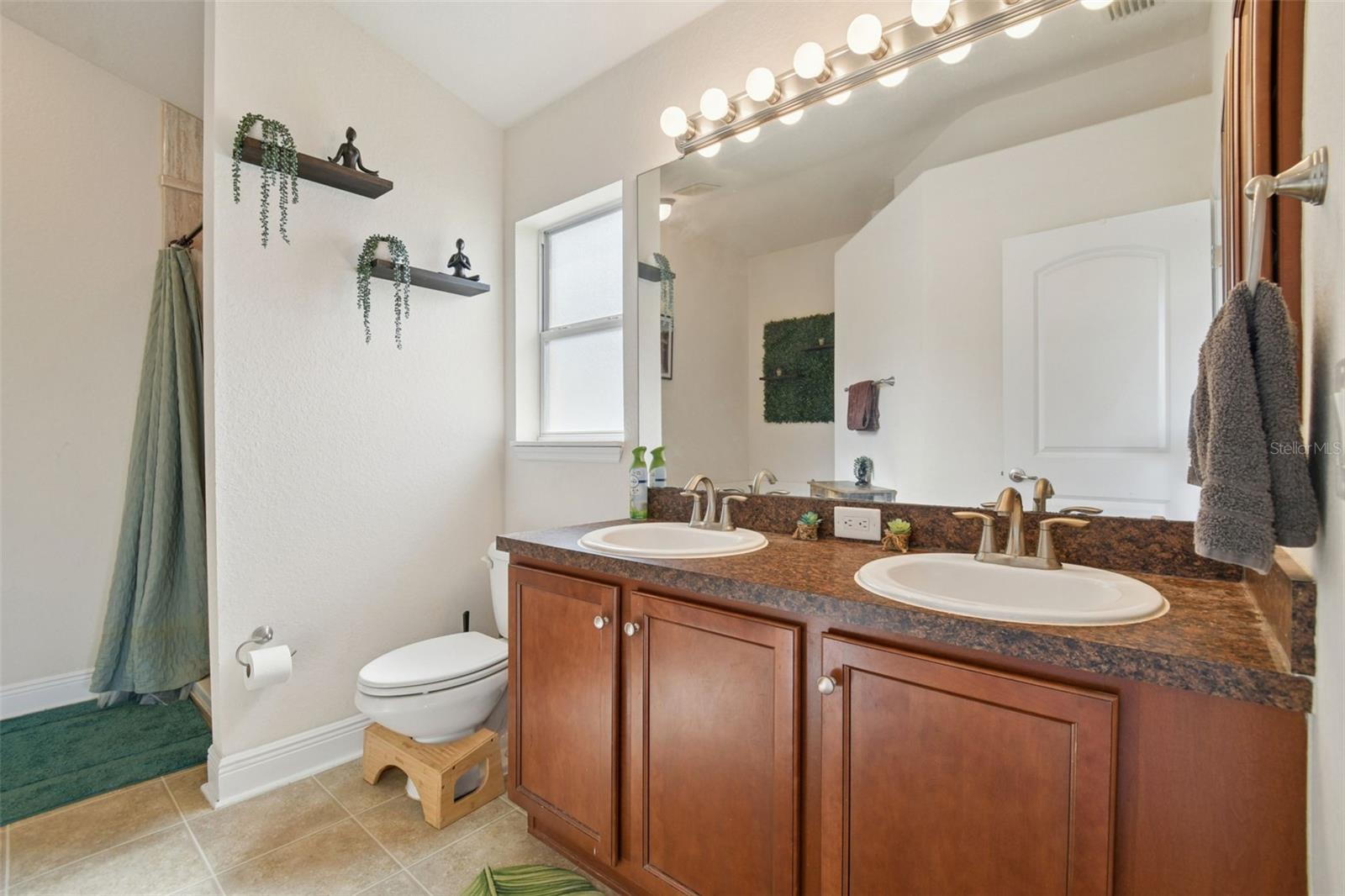 AYERSWORTH GLEN - Residential