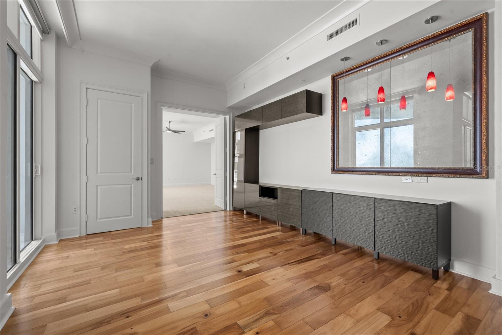 1350 MAIN RESIDENTIAL - Residential